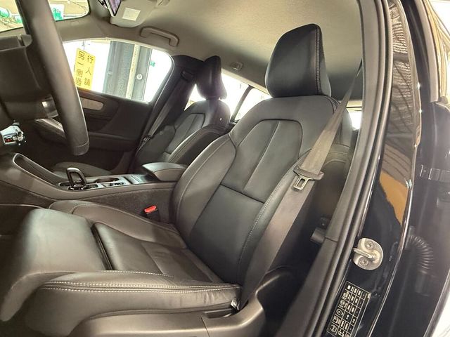 VOLVO富豪 XC40  第6張相片