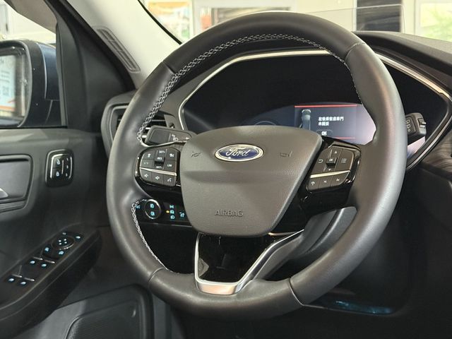 FORD福特 KUGA  第6張相片