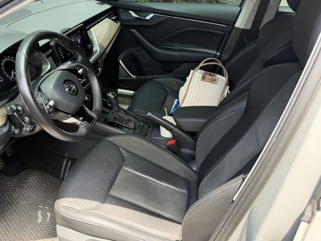 SKODA司科達 KAROQ  第3張相片
