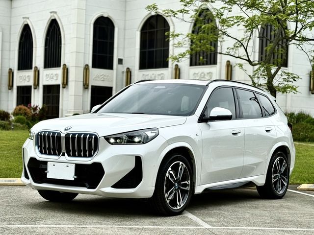 BMW寶馬 IX1 XDRIVE30  第1張相片