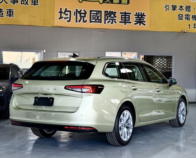 SKODA司科達 SUPERB COMBI  第2張相片