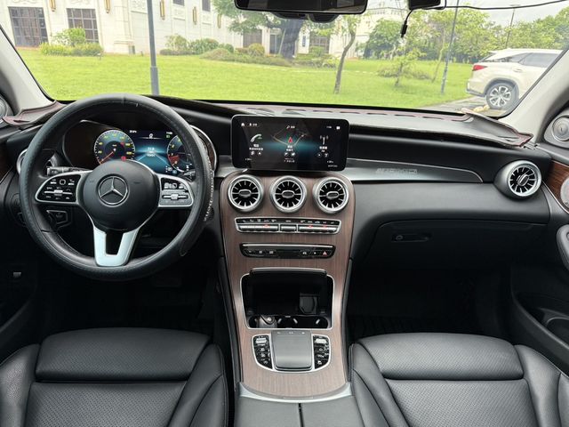 M-BENZ賓士 GLC300  第3張相片