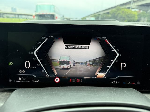 BMW寶馬 X6 XDRIVE40I  第8張相片
