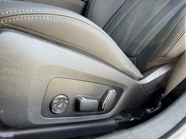 BMW寶馬 320I TOURING  第12張相片