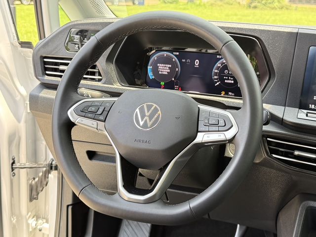 VOLKSWAGEN福斯 CADDY  第6張相片