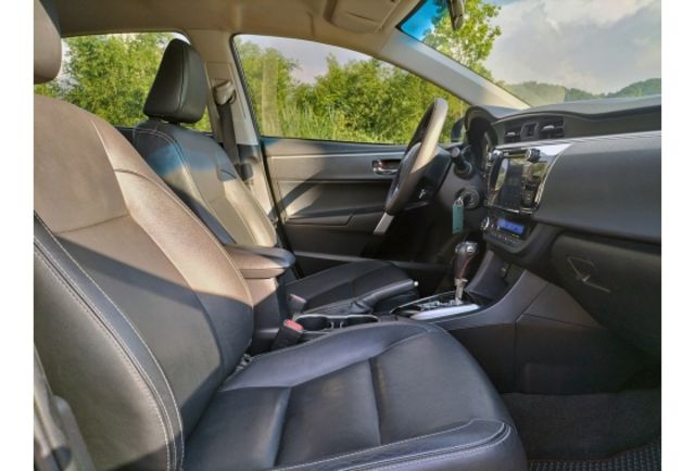 Toyota ALTIS  第4張相片
