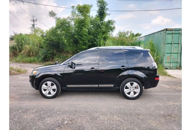 Mitsubishi OUTLANDER  第3張相片