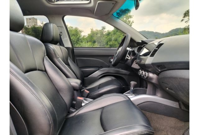 Mitsubishi OUTLANDER  第5張相片