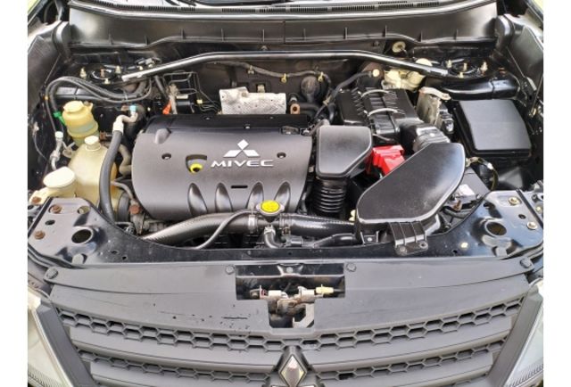 Mitsubishi OUTLANDER  第8張相片