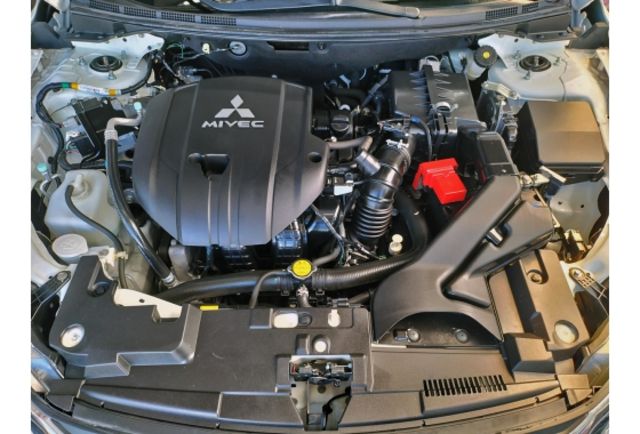 2017 GRAND LANCER 1.8 一手車 原鈑件 原廠保養  第8張相片