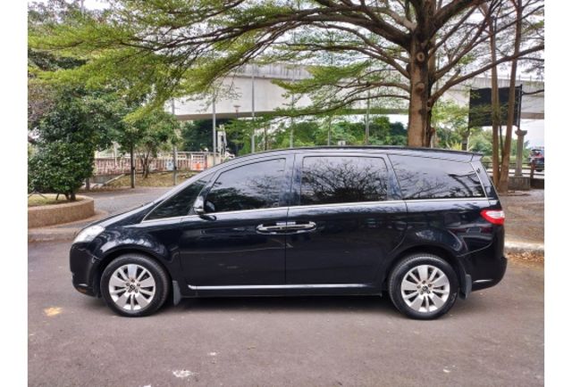 LUXGEN M7 七人座 原鈑件  第2張相片