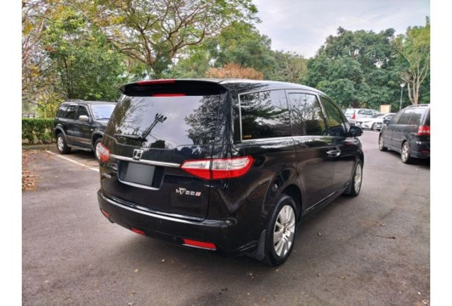 LUXGEN M7 七人座 原鈑件  第3張相片