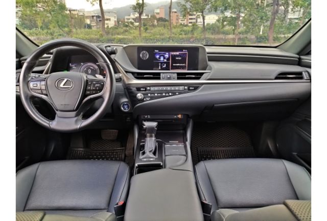 LEXUS ES300h 豪華版  第5張相片