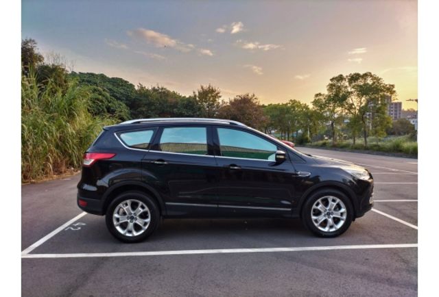 KUGA 2.0 旗艦版 原鈑件 車況好  第3張相片