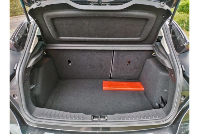 FOCUS 1.6 一手車 原鈑件 原廠保養  第7張相片