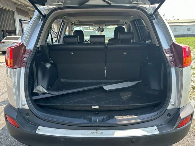 RAV4  第4張相片