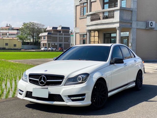 C-CLASS SEDAN W204  第2張相片