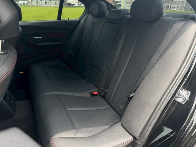 3 SERIES SEDAN F30  第6張相片