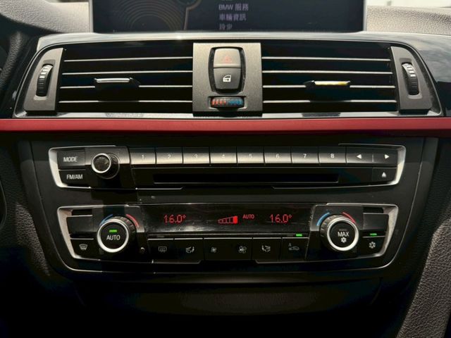 3 SERIES SEDAN F30  第8張相片