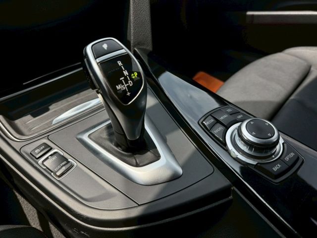 3 SERIES SEDAN F30  第15張相片