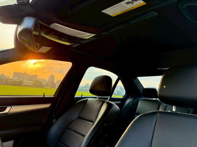 C-CLASS SEDAN W204  第6張相片