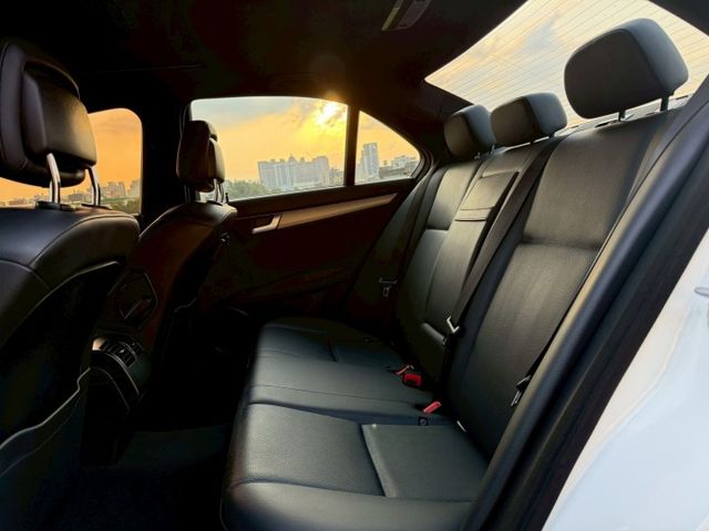 C-CLASS SEDAN W204  第14張相片