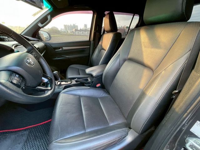 HILUX  第12張相片