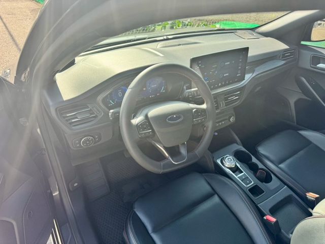 FOCUS WAGON  第14張相片