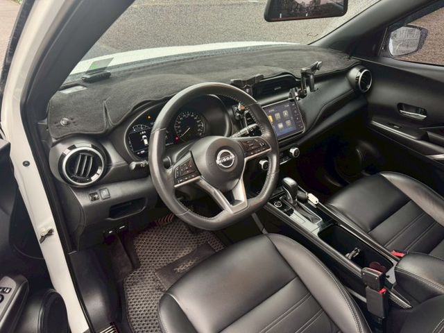 KICKS  第13張相片