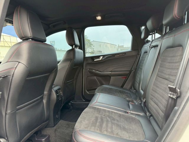 KUGA  第12張相片