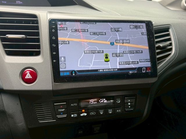 CIVIC  第10張相片