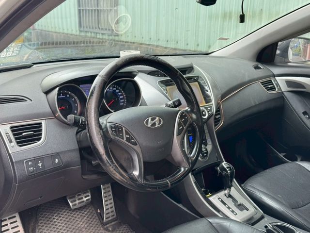 ELANTRA  第7張相片