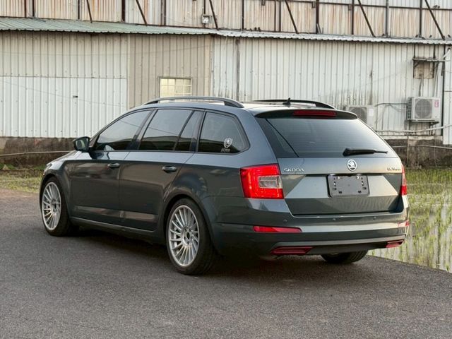 OCTAVIA COMBI  第3張相片