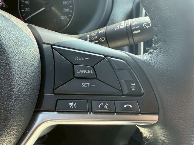 KICKS  第5張相片