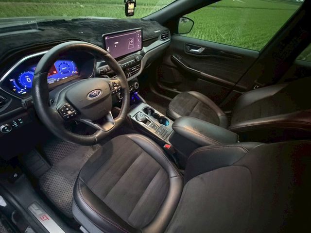 KUGA  第10張相片