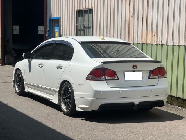 CIVIC  第3張相片