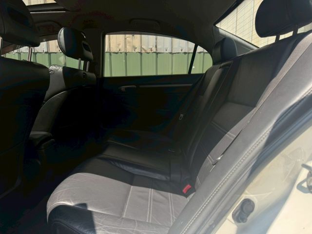 CIVIC  第10張相片