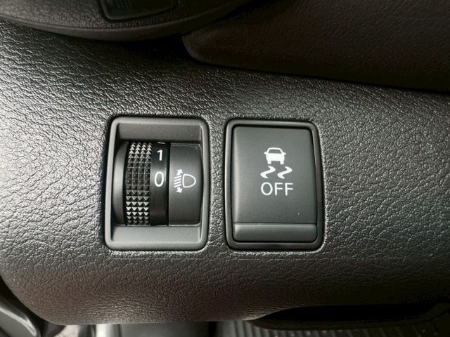 KICKS  第13張相片