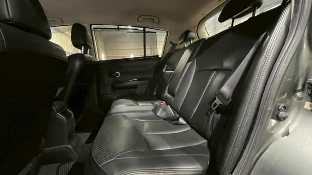 TIIDA 5D  第6張相片