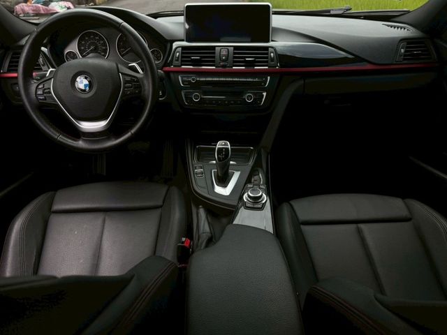 3 SERIES SEDAN F30  第12張相片