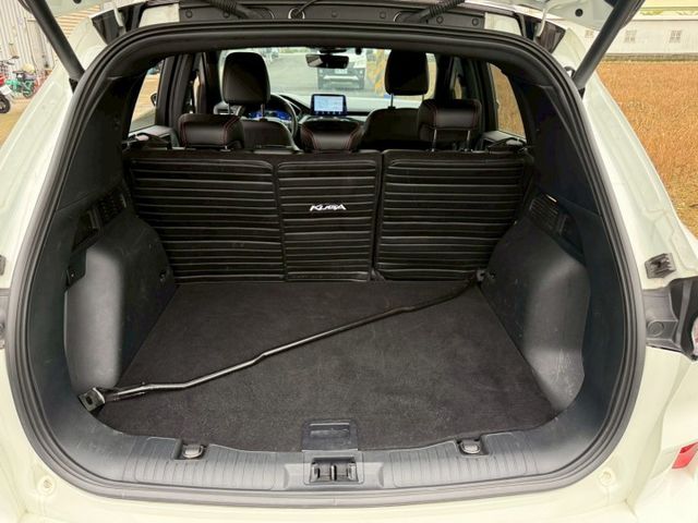 KUGA  第4張相片