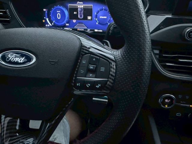 KUGA  第7張相片