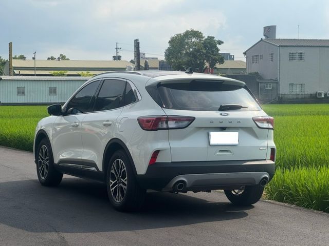 KUGA  第3張相片