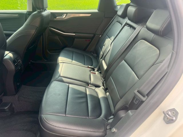 KUGA  第18張相片