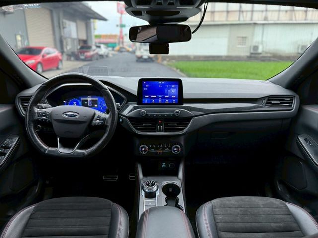 KUGA  第9張相片