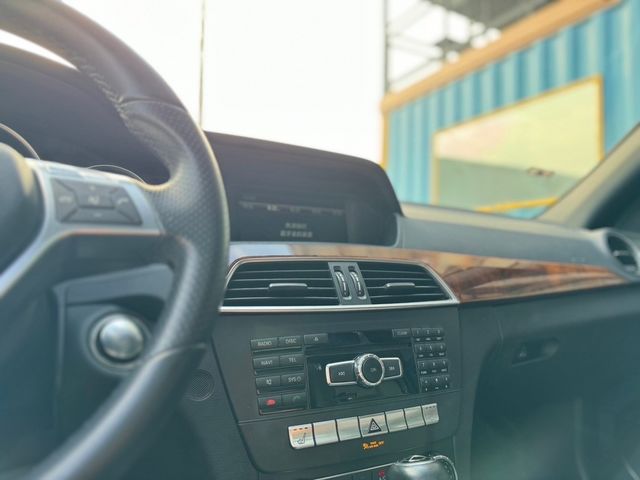 M-BENZ賓士 C250  第5張相片