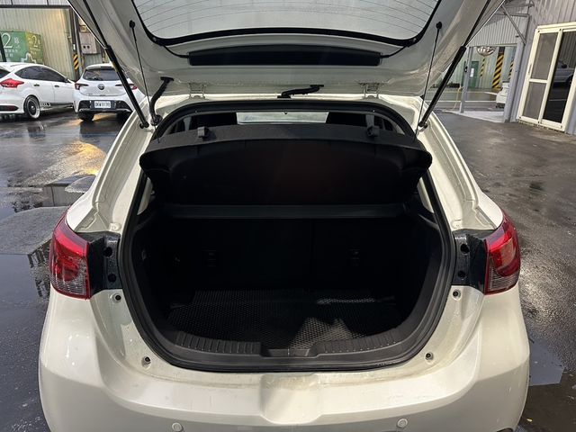 MAZDA馬自達 MAZDA 2  第3張相片