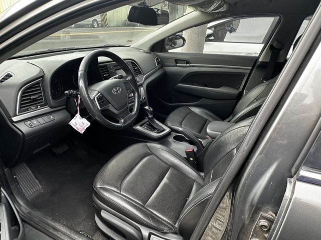 HYUNDAI現代 ELANTRA  第5張相片