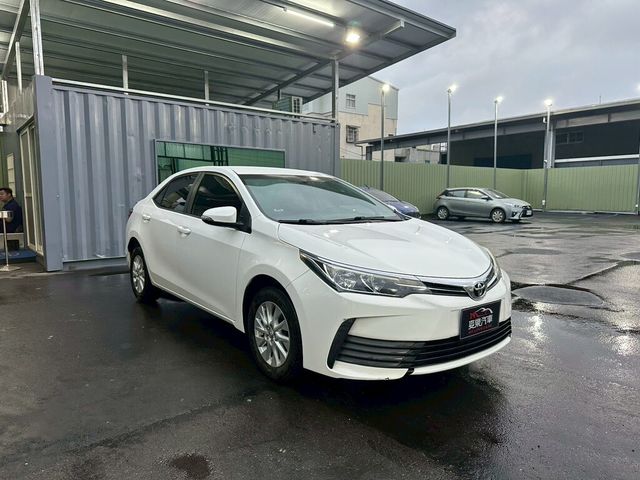 TOYOTA豐田 ALTIS  第2張相片