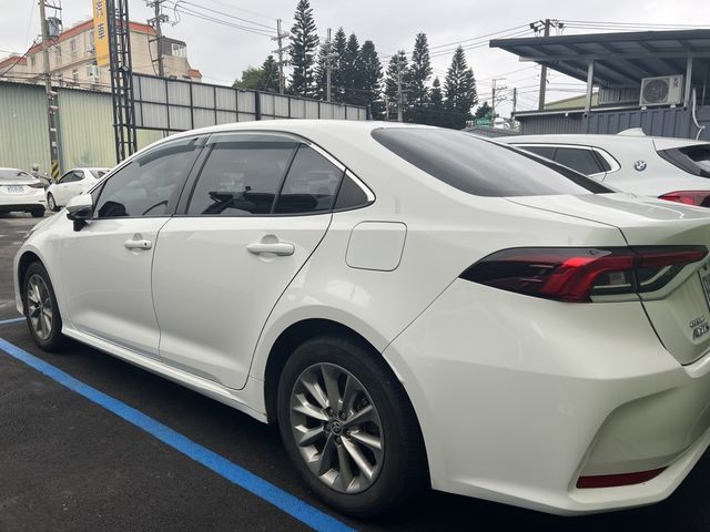 TOYOTA豐田 ALTIS  第3張相片